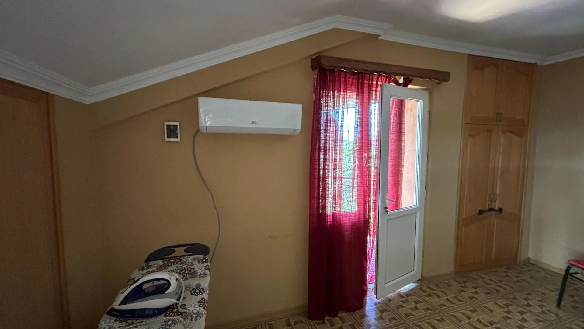 103 Angisa Street Guest House Batumi